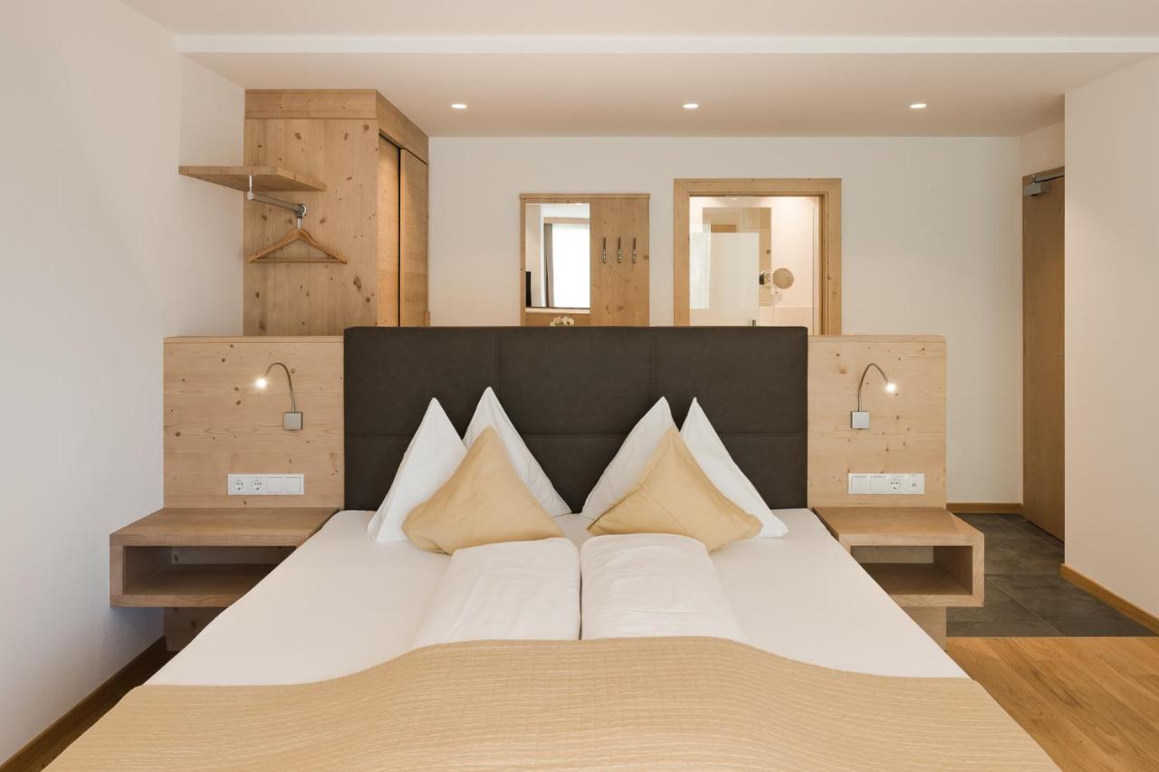 Hotel Kiendl Scena Quarto foto