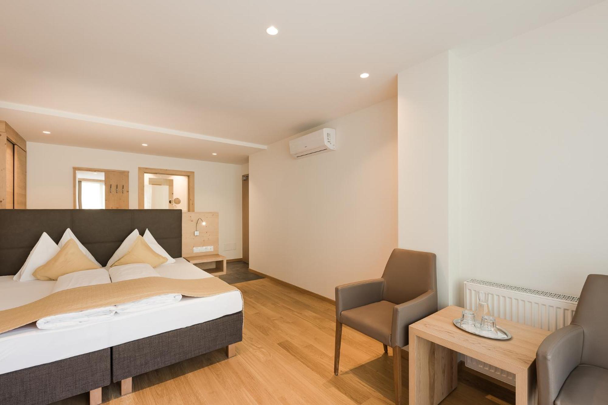 Hotel Kiendl Scena Quarto foto