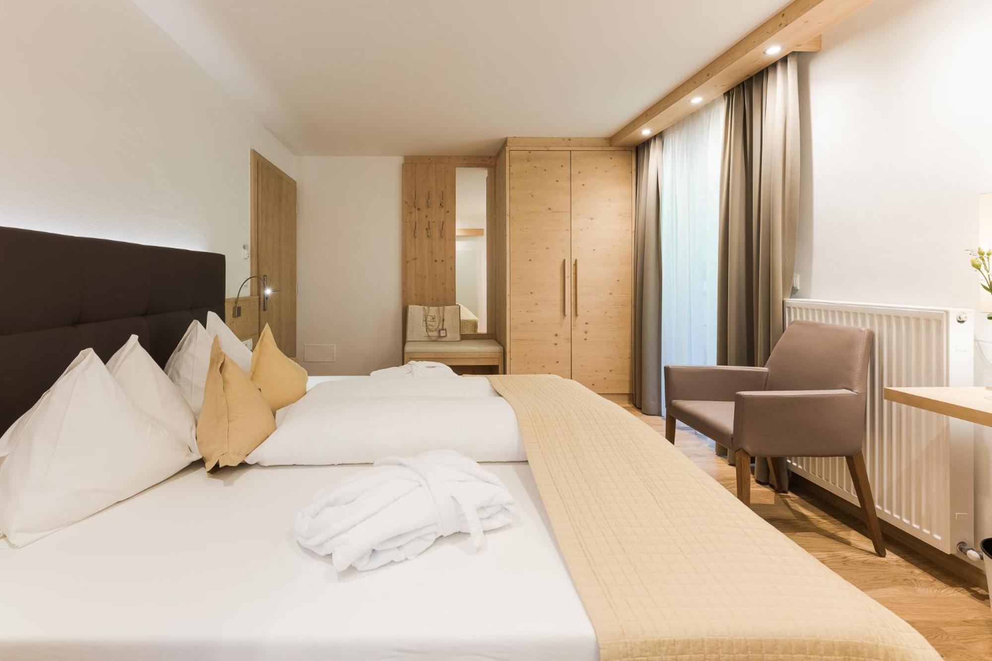Hotel Kiendl Scena Quarto foto