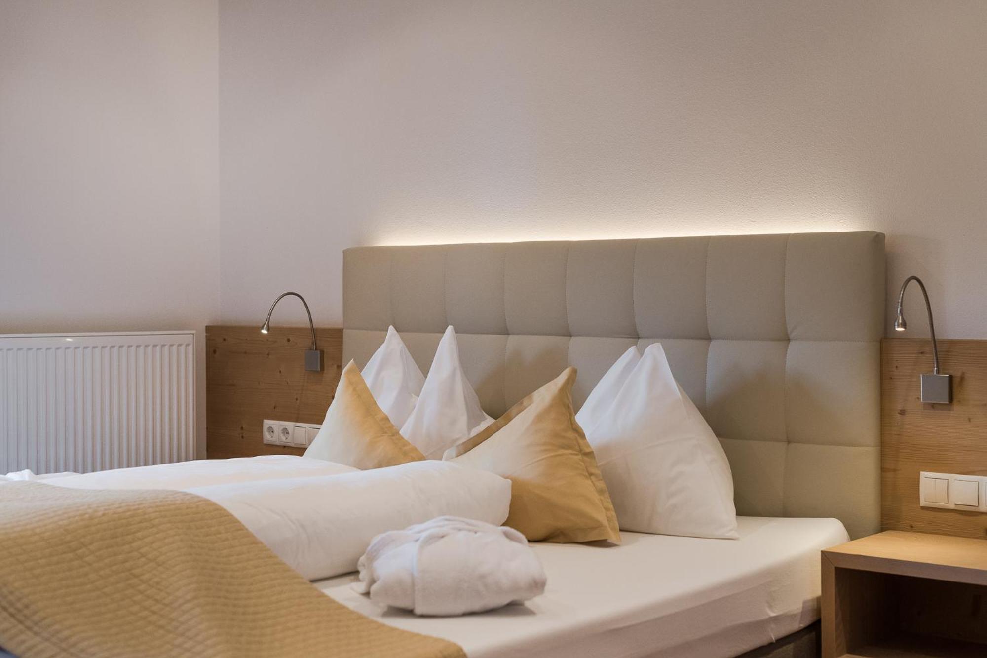 Hotel Kiendl Scena Quarto foto