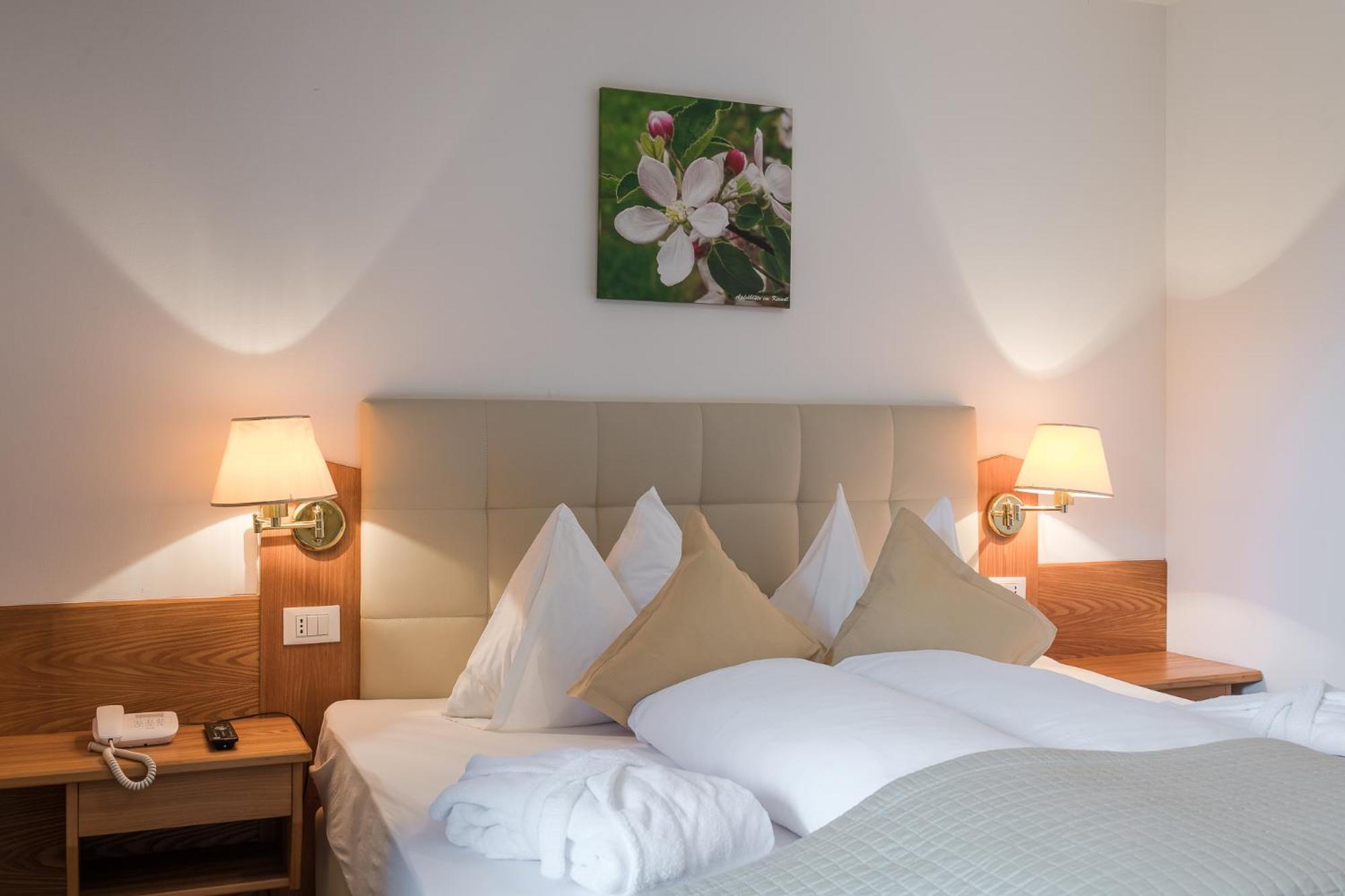 Hotel Kiendl Scena Quarto foto