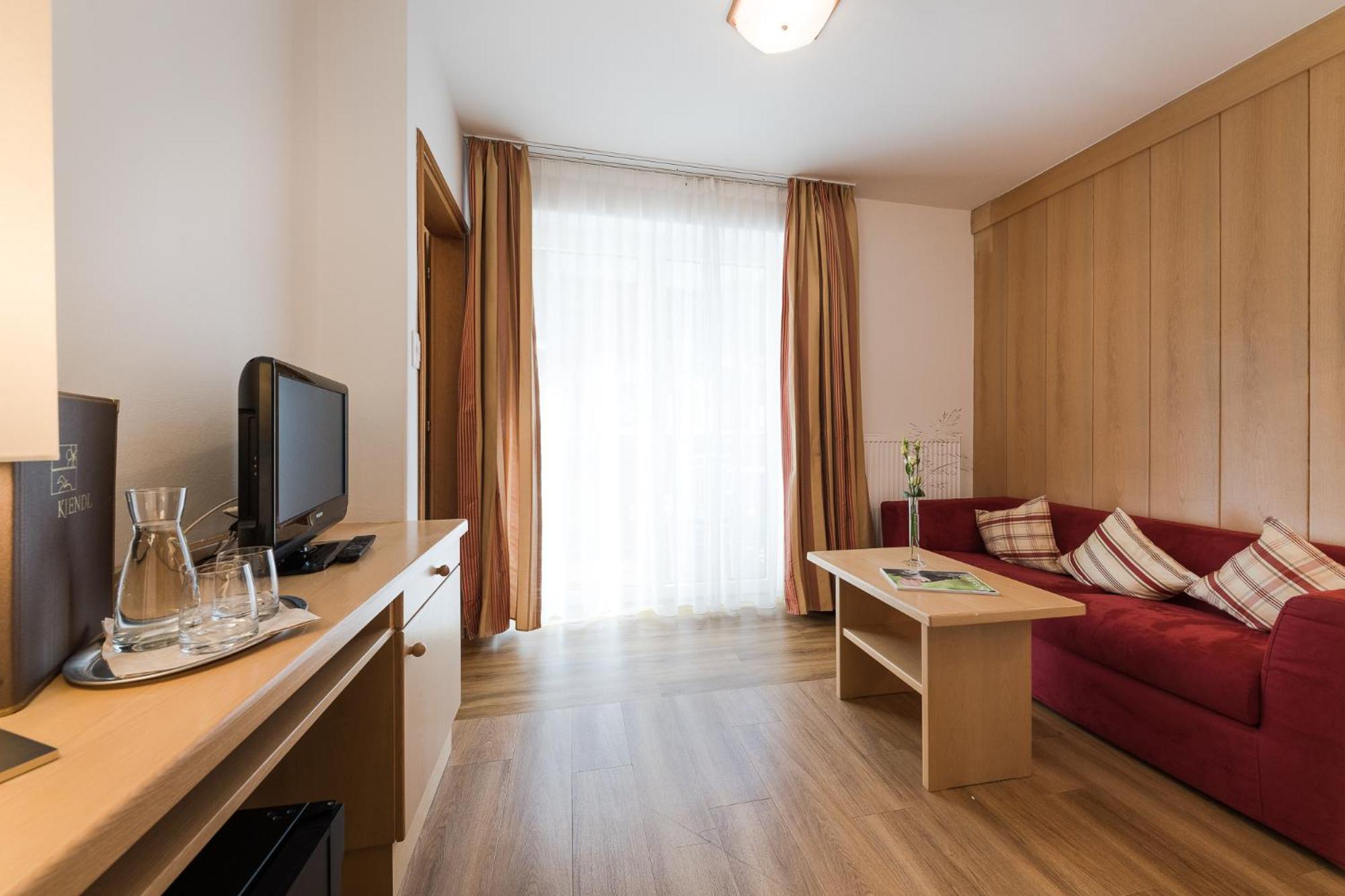 Hotel Kiendl Scena Quarto foto